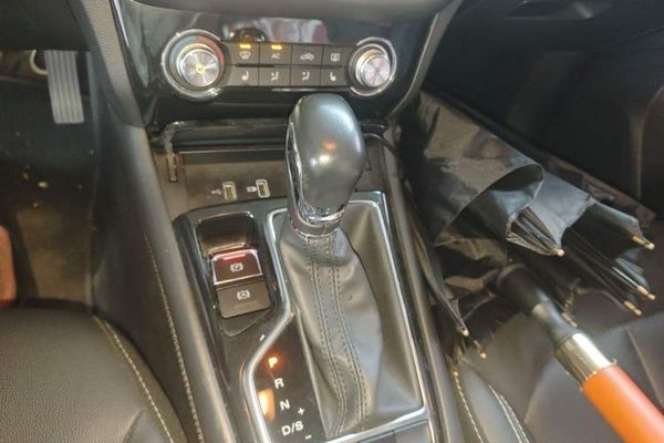 Roewe RX3 2018, 44200 км, за 5638 USD - фото 11