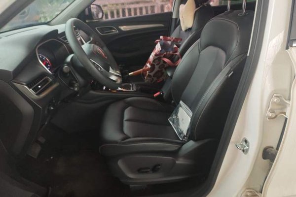 Roewe RX3 2018, 44200 км, за 5638 USD - фото 12