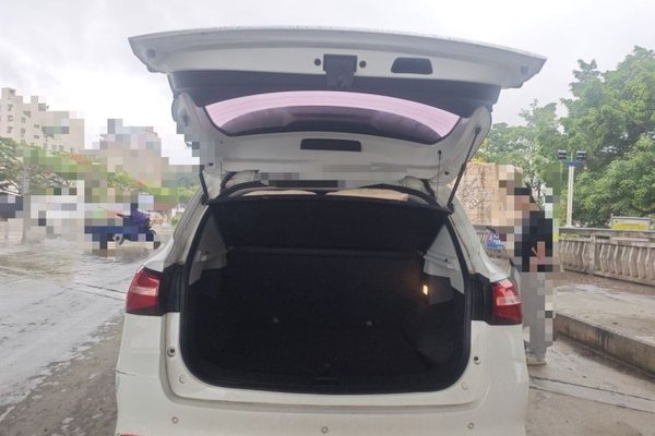 Roewe RX3 2018, 44200 км, за 5638 USD - фото 16