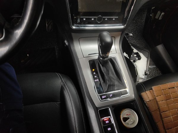 Roewe RX5 2016, 106000 км, за 4914 USD - фото 17