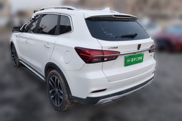 Roewe RX5 2016, 117800 км, за 4686 USD