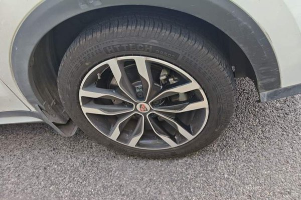 Roewe RX5 2016, 128000 км, за 5098 USD