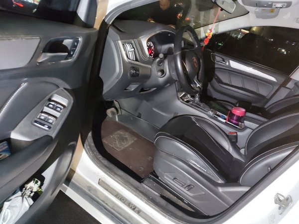 Roewe RX5 2016, 160700 км, за 3709 USD - фото 17