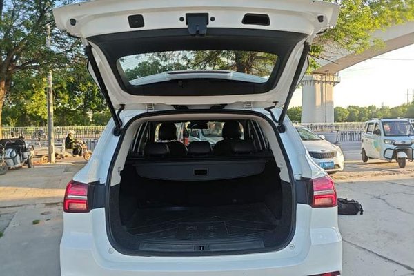 Roewe RX5 2016, 49100 км, за 6247 USD - фото 22