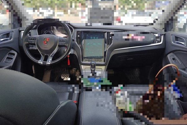 Roewe RX5 2016, 80100 км, за 4024 USD - фото 10