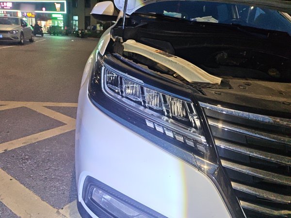 Roewe RX5 2019, 114400 км, за 5745 USD - фото 8