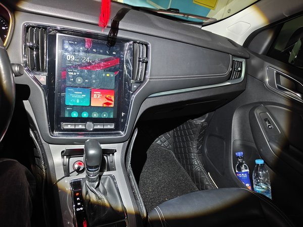 Roewe RX5 2019, 32900 км, за 6632 USD - фото 10