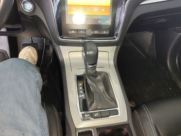 Roewe RX5 2019, 54500 км, за 7820 USD - фото 17
