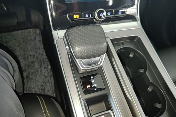 Roewe RX5 2020, 75700 км, за 9327 USD - фото 17
