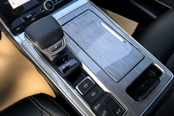 Roewe RX5 2020, 33800 км, за 8239 USD - фото 28