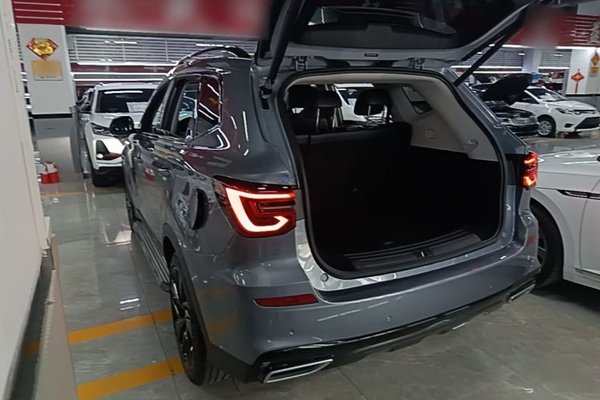 Roewe RX5 2020, 33800 км, за 8239 USD