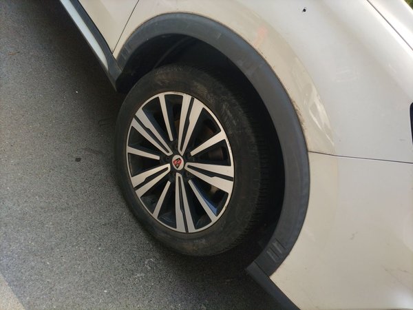 Roewe RX5 2020, 44100 км, за 6577 USD