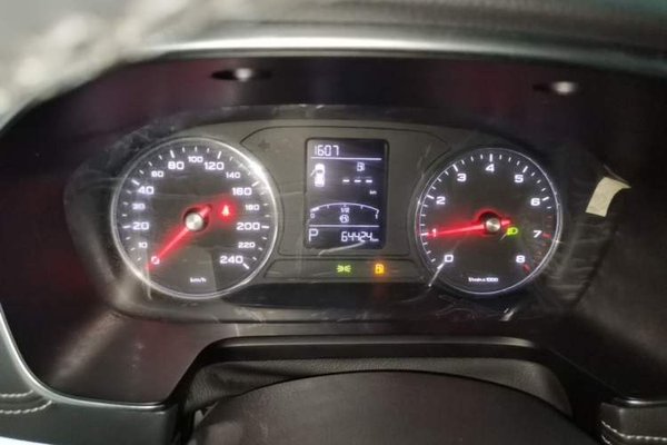 Roewe RX5 2020, 64400 км, за 7834 USD - фото 11