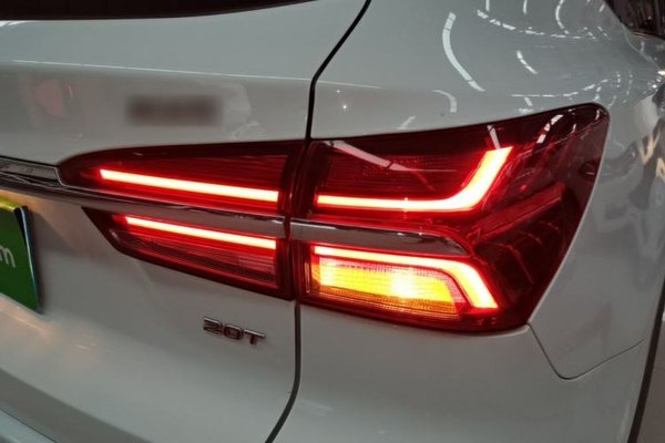 Roewe RX5 2020, 64400 км, за 7834 USD - фото 7