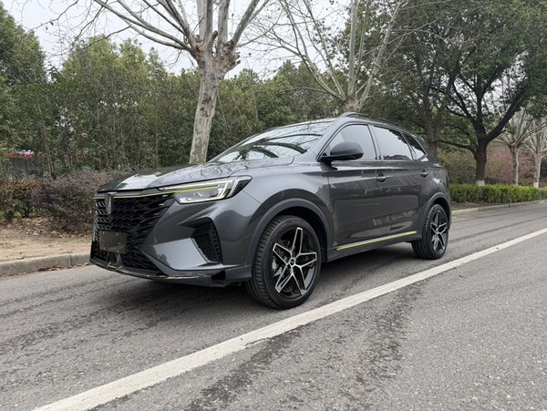 Roewe RX5 2021, 24700 км, за 9517 USD