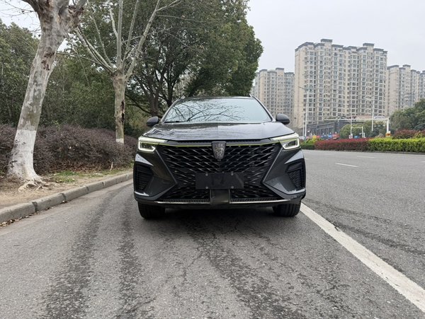 Roewe RX5 2021, 24700 км, за 9517 USD