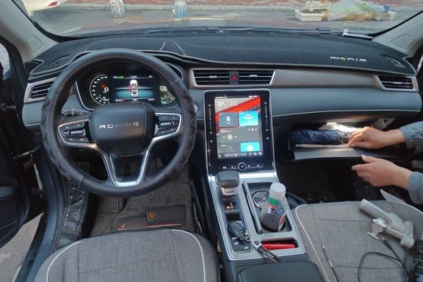 Roewe RX5 2021, 32200 км, за 6924 USD - фото 9
