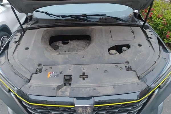 Roewe RX5 2021, 32200 км, за 6924 USD - фото 21