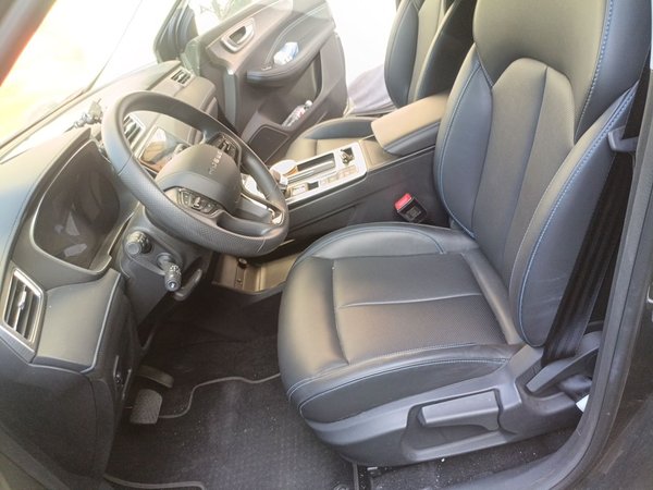 Roewe RX5 2023, 5500 км, за 9229 USD - фото 13