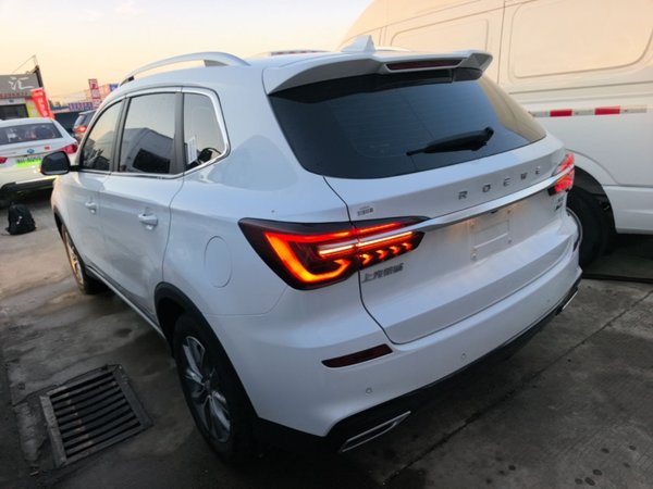Roewe RX5 2023, 9300 км, за 11946 USD