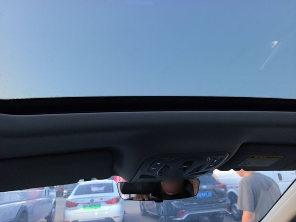 Roewe RX5 2023, 9300 км, за 11946 USD - фото 21