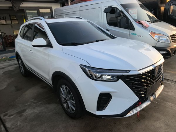 Roewe RX5 2023, 9300 км, за 11946 USD