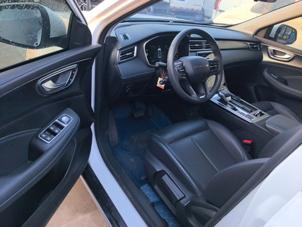 Roewe RX5 2023, 9300 км, за 11946 USD - фото 19