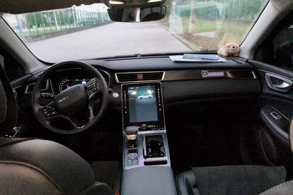 Roewe RX5 2025, 13100 км, за 8456 USD - фото 9