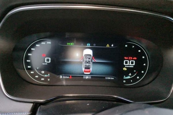 Roewe RX5 2025, 13100 км, за 8456 USD - фото 11