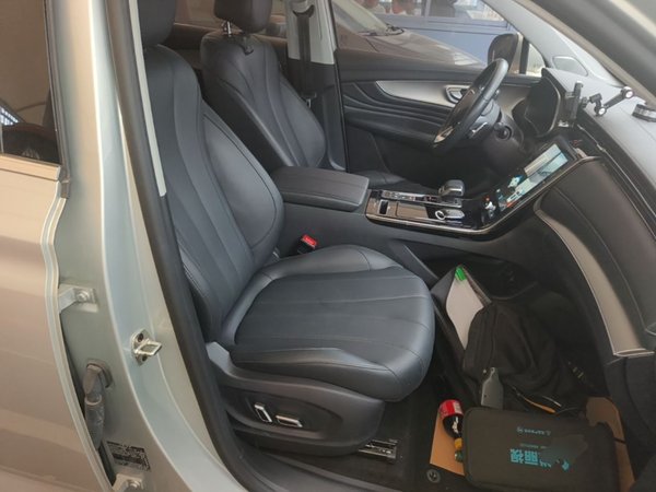Roewe RX5 eMAX 2020, 34500 км, за 9362 USD - фото 23