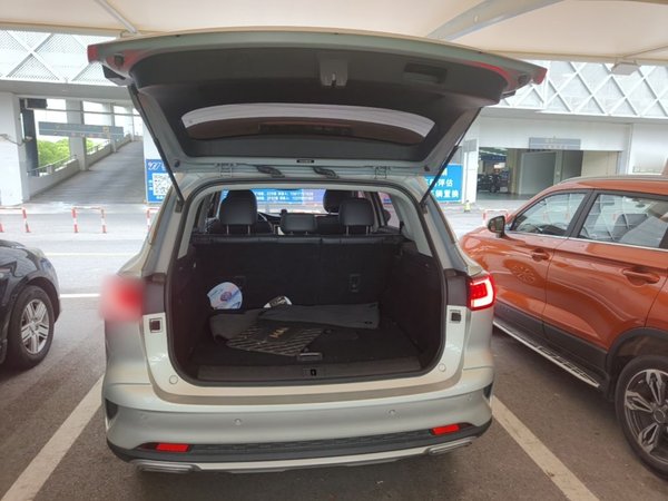 Roewe RX5 eMAX 2020, 34500 км, за 9362 USD - фото 22