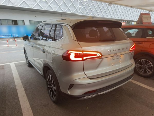 Roewe RX5 eMAX 2020, 34500 км, за 9362 USD