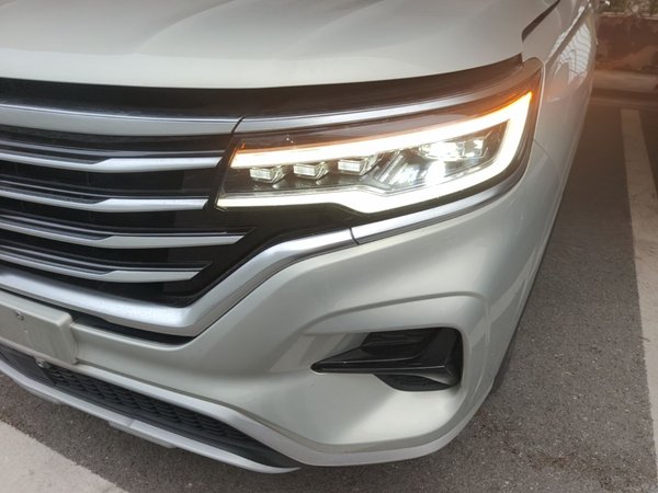 Roewe RX5 eMAX 2020, 34500 км, за 9362 USD - фото 9