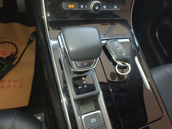 Roewe RX5 eMAX 2020, 34500 км, за 9362 USD - фото 17