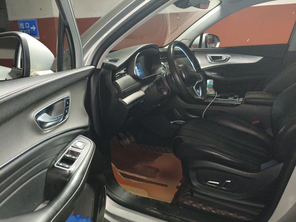 Roewe RX5 MAX 2019, 87200 км, за 7551 USD - фото 19