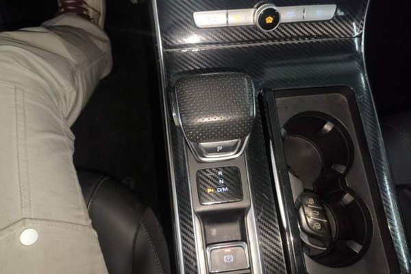 Roewe RX5 MAX 2019, 45700 км, за 8238 USD - фото 17
