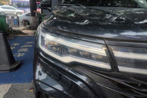 Roewe RX5 MAX 2021, 85000 км, за 7025 USD - фото 7