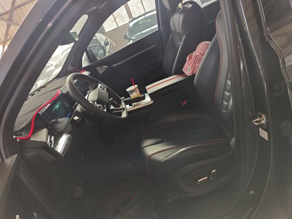 Roewe RX5 Max 2022, 14600 км, за 10532 USD - фото 15