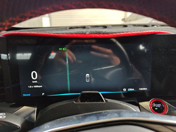 Roewe RX5 Max 2022, 14600 км, за 10532 USD - фото 12