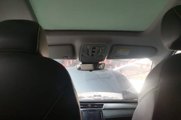 Roewe RX5 New Energy 2020, 76000 км, за 8378 USD - фото 21
