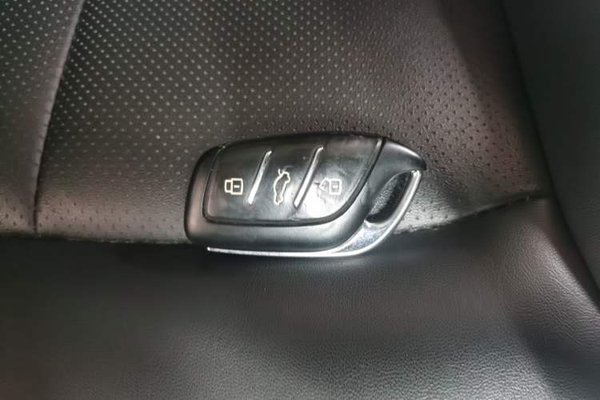 Roewe RX5 New Energy 2020, 76000 км, за 8378 USD - фото 23