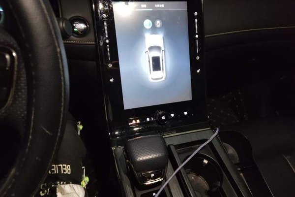 Roewe RX5 New Energy 2021, 60800 км, за 7628 USD - фото 13