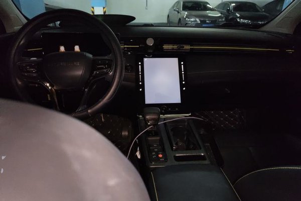 Roewe RX5 New Energy 2021, 60800 км, за 7628 USD - фото 9