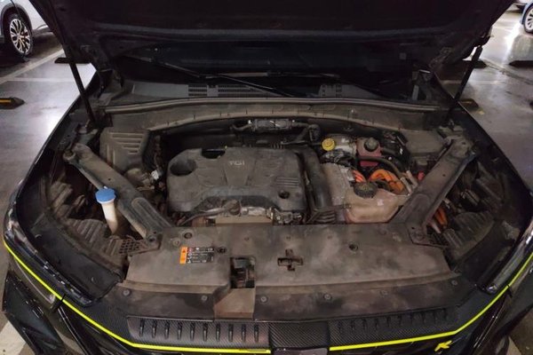 Roewe RX5 New Energy 2021, 60800 км, за 7628 USD - фото 21