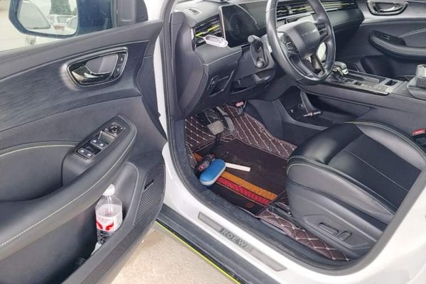 Roewe RX5 New Energy 2021, 34800 км, за 9496 USD - фото 18