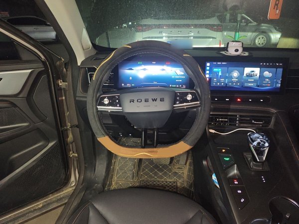 Roewe RX5 New Energy 2023, 6400 км, за 12736 USD - фото 18