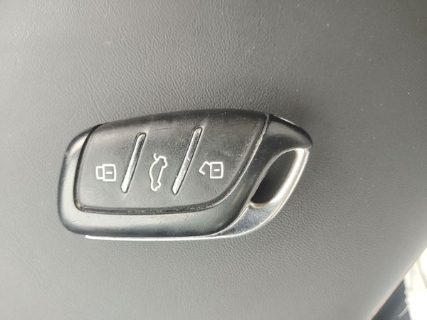 Roewe RX5 New Energy 2023, 37400 км, за 10280 USD - фото 12