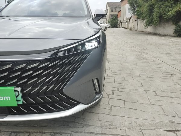 Roewe RX5 New Energy 2023, 37400 км, за 10280 USD - фото 9