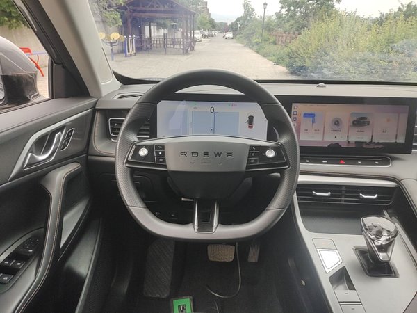 Roewe RX5 New Energy 2023, 37400 км, за 10280 USD - фото 14