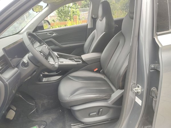 Roewe RX5 New Energy 2023, 37400 км, за 10280 USD - фото 18